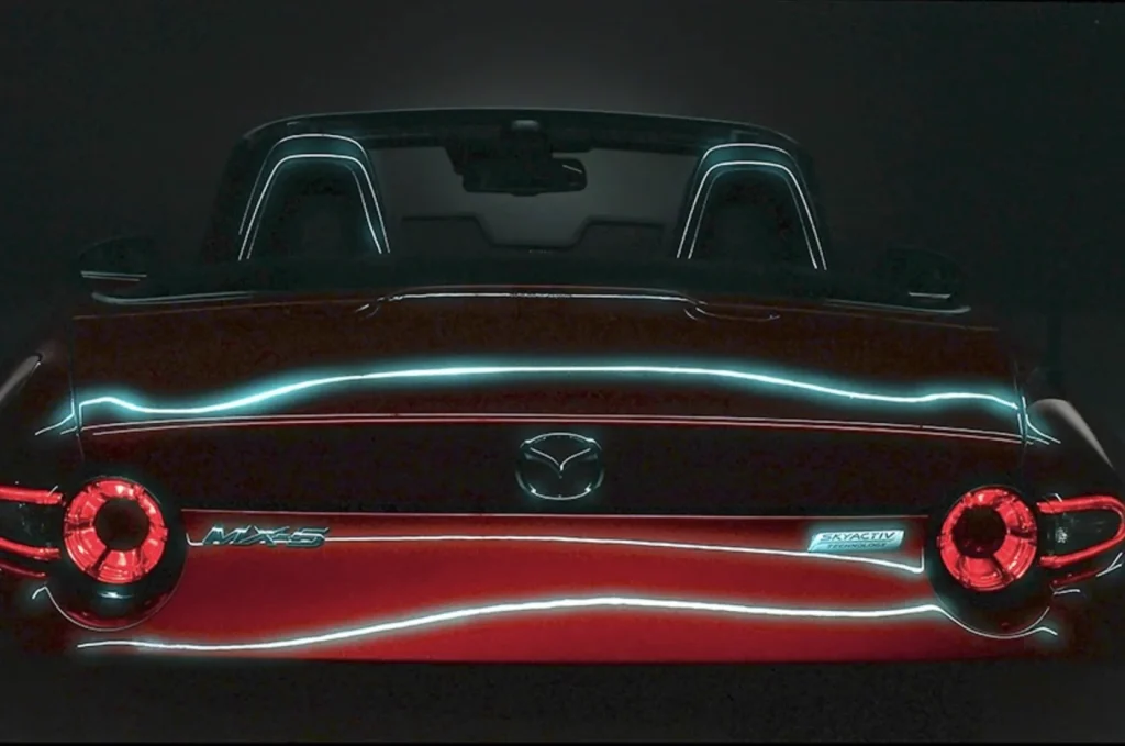 Mazda MX-5 Artist Wrap — view 3