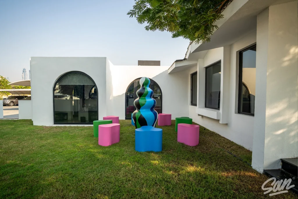 A R M Holding — Tarsila Schubert — view 1