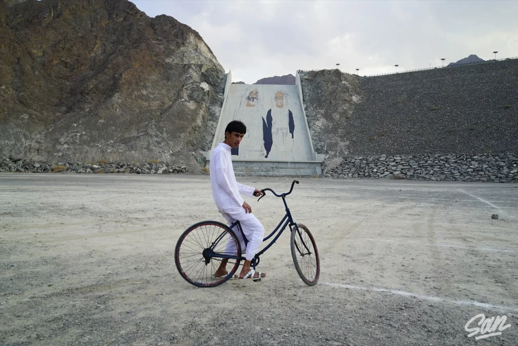 Hatta — view 4
