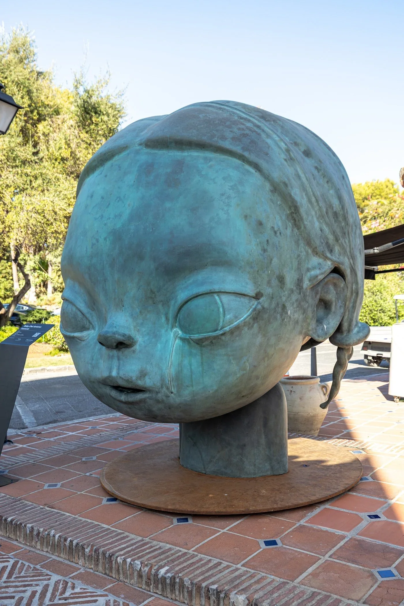 Roby Dwi Antono’s Nalakala bronze sculpture in the gardens of Puente Romano, Marbella, photograph 5